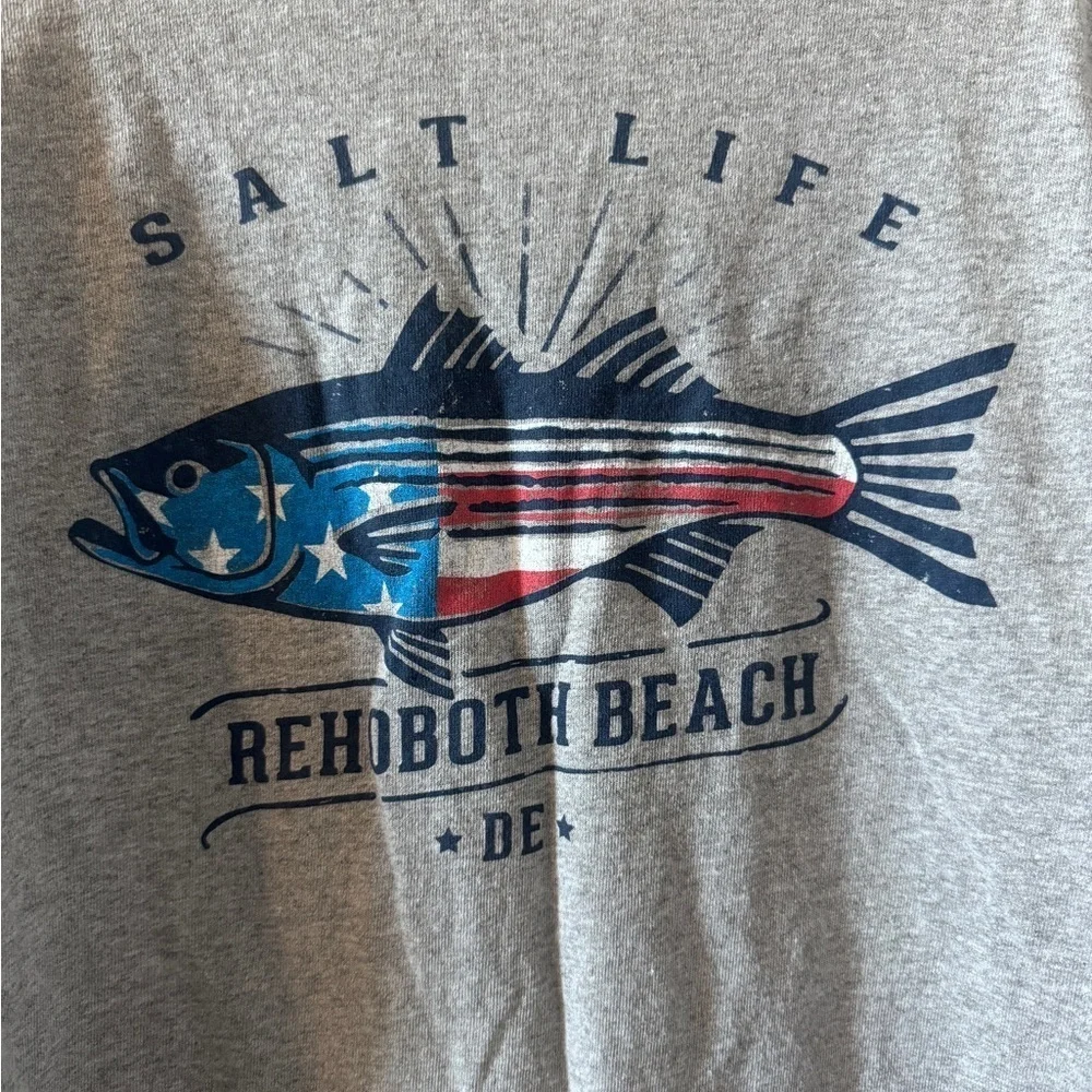 NWOT Salt Life Gray T-Shirt Youth Large